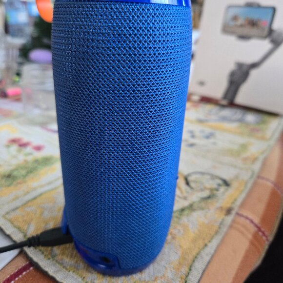 t g bluetooth speaker - Picture 2 of 3